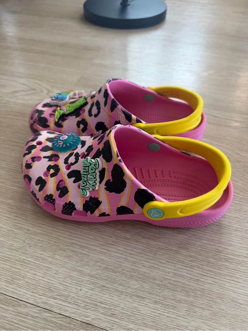 Crocs x Ron English Party Animal Clog Kids Sz J4 Pink Leopard w Jibbitz Light Up